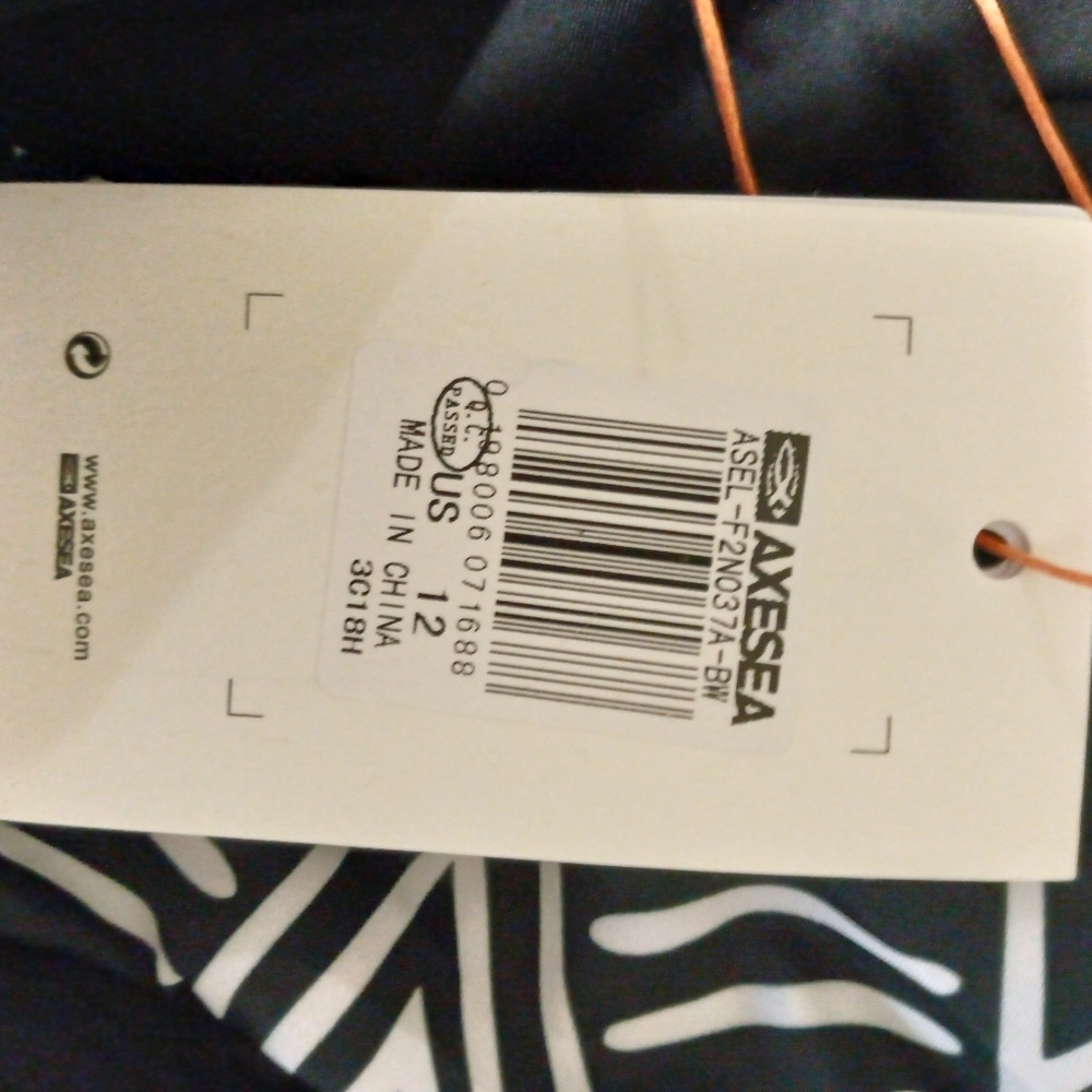 NWT AXESEA Black and White Swimsuit - Picture 8 of 12